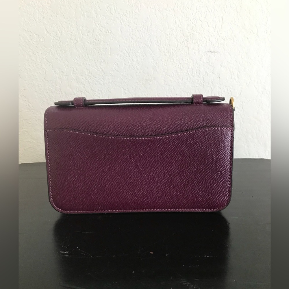 Authentic Coach Purple Crossbody Bag - Picture 3 of 10